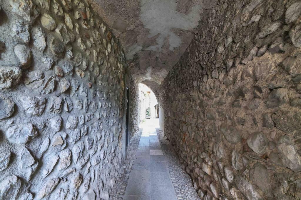 Апартаменты Borgo Di Terzo Bifocale In Centro Storico Check In 24H Fast Wi-Fi Bus 500M Экстерьер фото